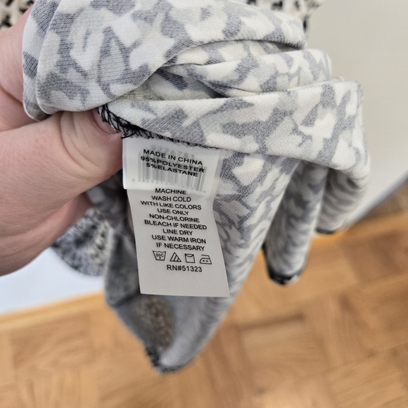 Vince Camuto layered look Dress - Picture 3 of 5